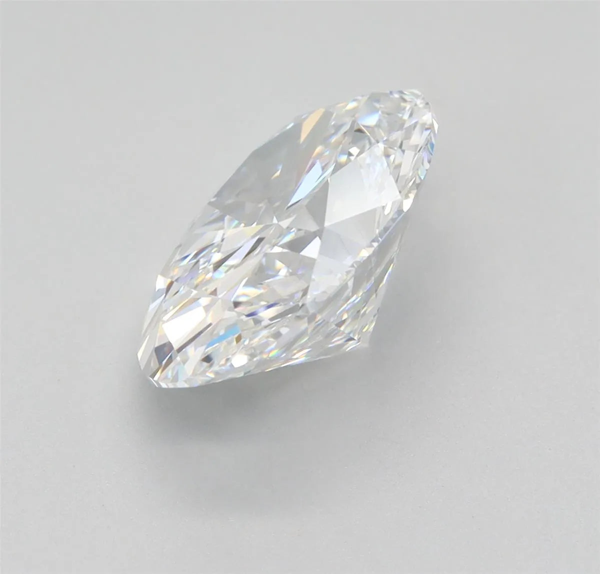 3.04 carats oval diamond