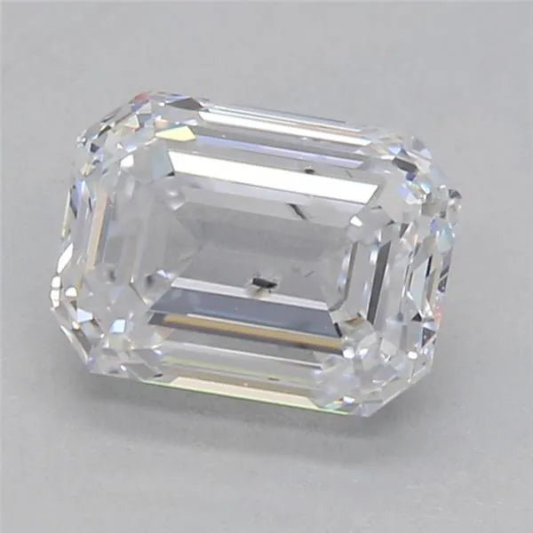 3.8 carats round diamond