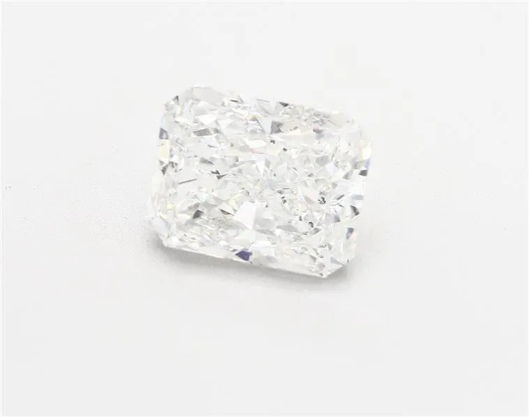 5.04 carats radiant diamond