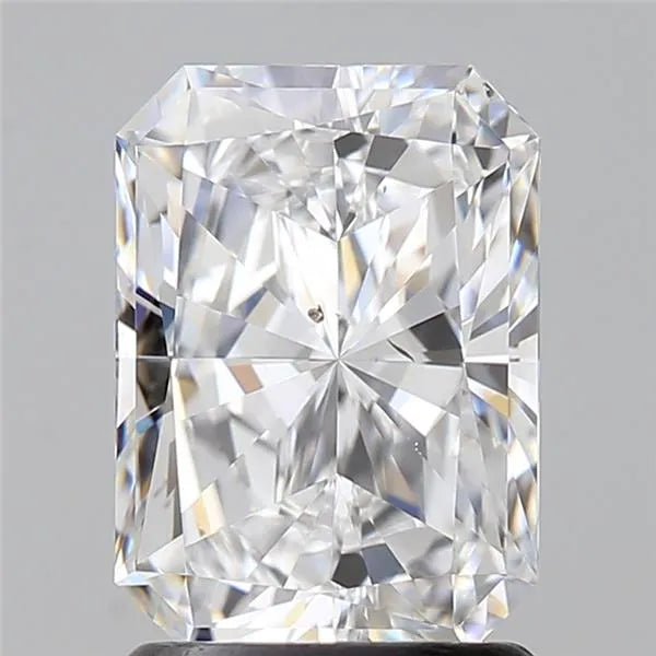 1.7 carats radiant diamond