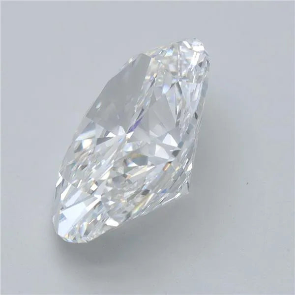 4.22 carats oval diamond