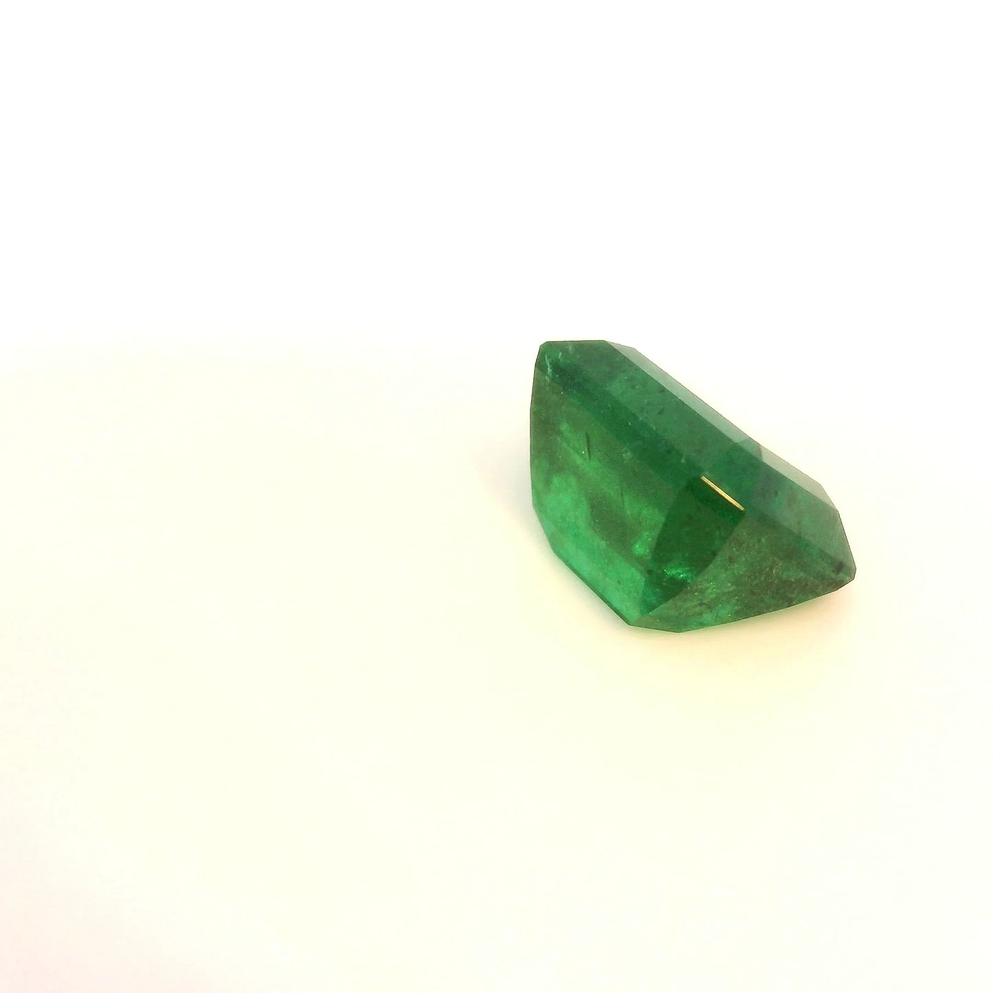 2.25ct emerald natural emerald (colour green, clarity moderately included, cut faceted)