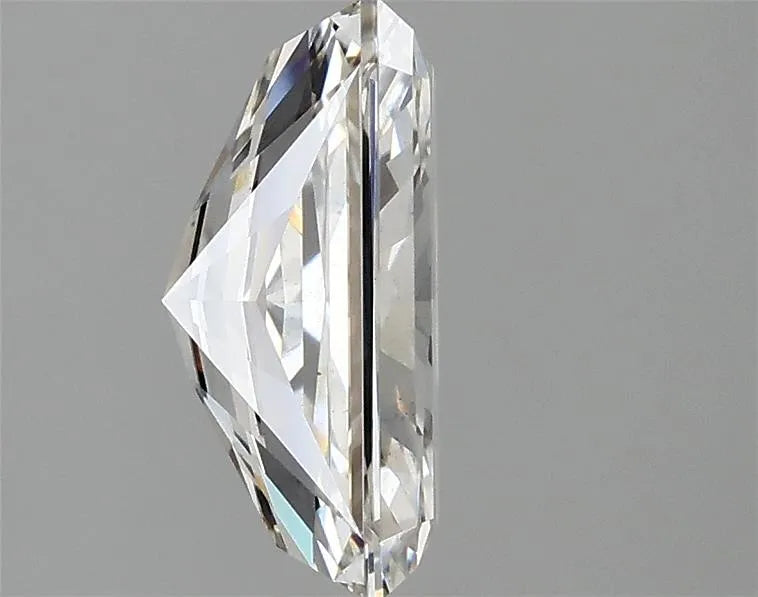 2.79ct radiant lab grown diamond (colour g, clarity vs2, igi certified)