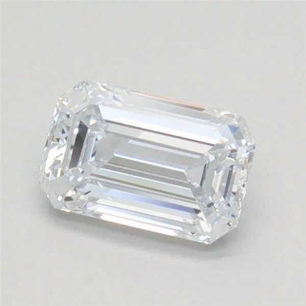 0.51 carats emerald diamond