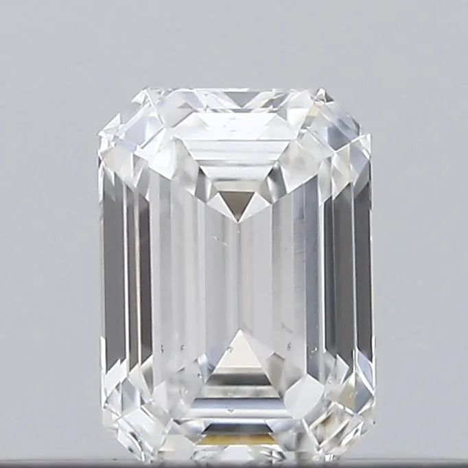 0.19 carats emerald diamond