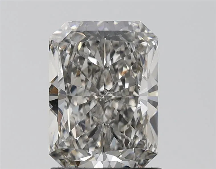 2.06 carats radiant diamond