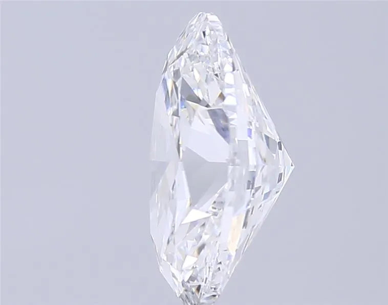 4.55 carats oval diamond