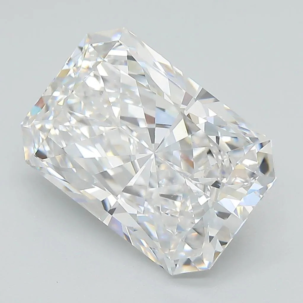 4.25 carats radiant diamond