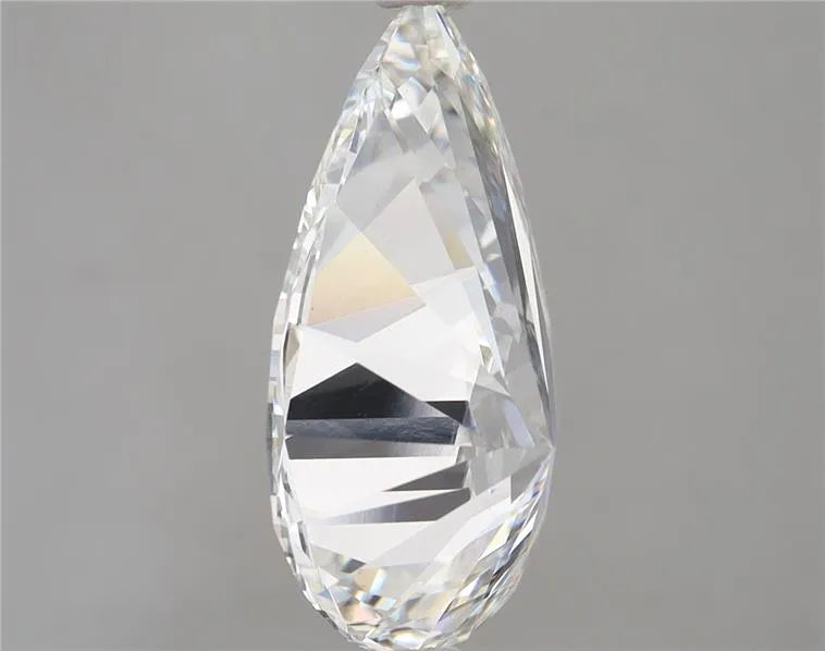 4.85 carats pear diamond