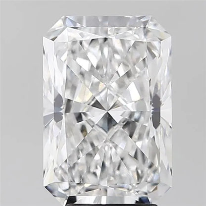 3.9 Carats RADIANT Diamond