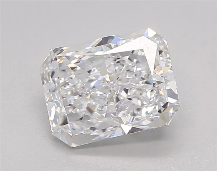 1.52 carats radiant diamond