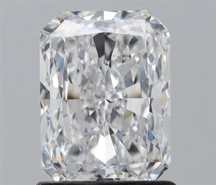 1.42 carats radiant diamond