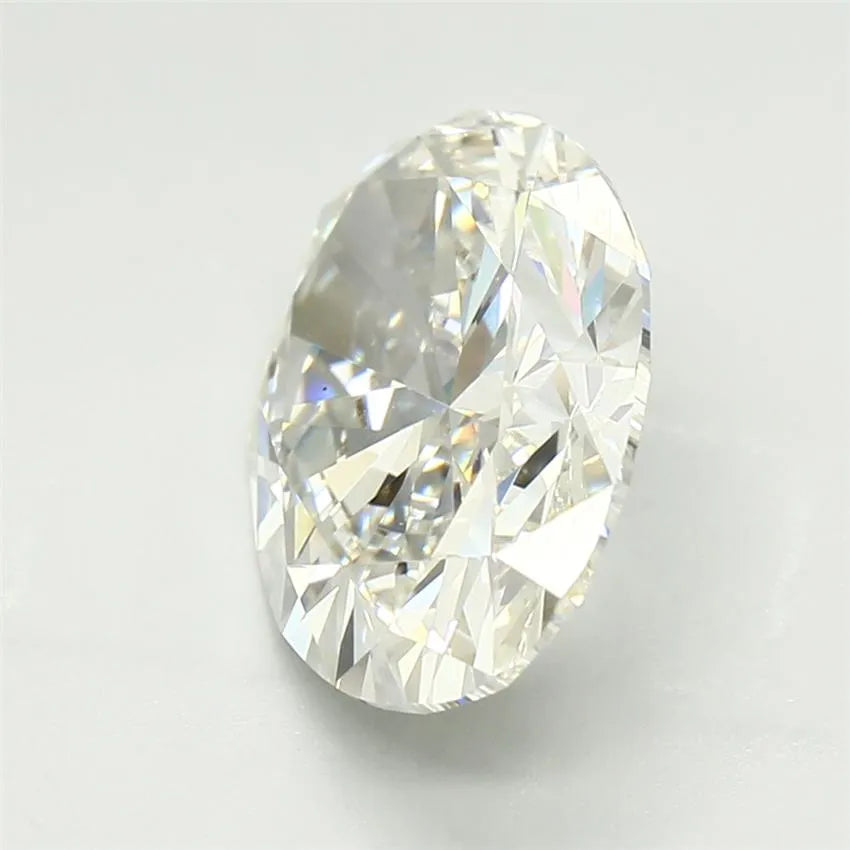 5.01 carats oval diamond