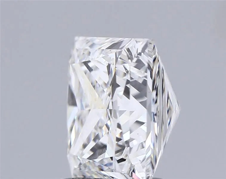 3.55 carats princess diamond