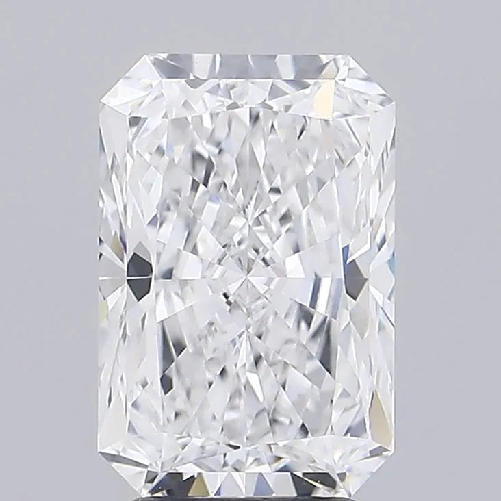 3.2 carats radiant diamond