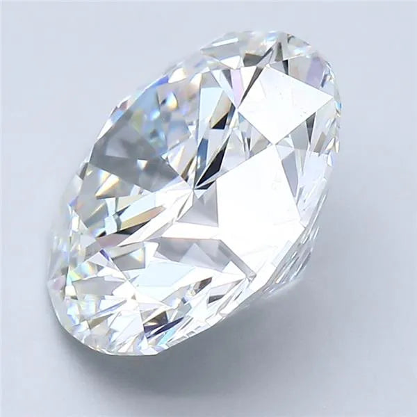 4.02 carats round diamond