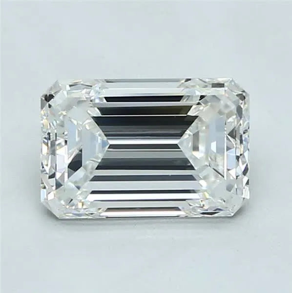 2.01 carats emerald diamond