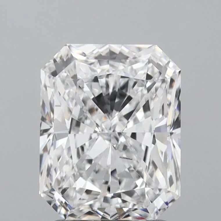2.5 carats radiant diamond