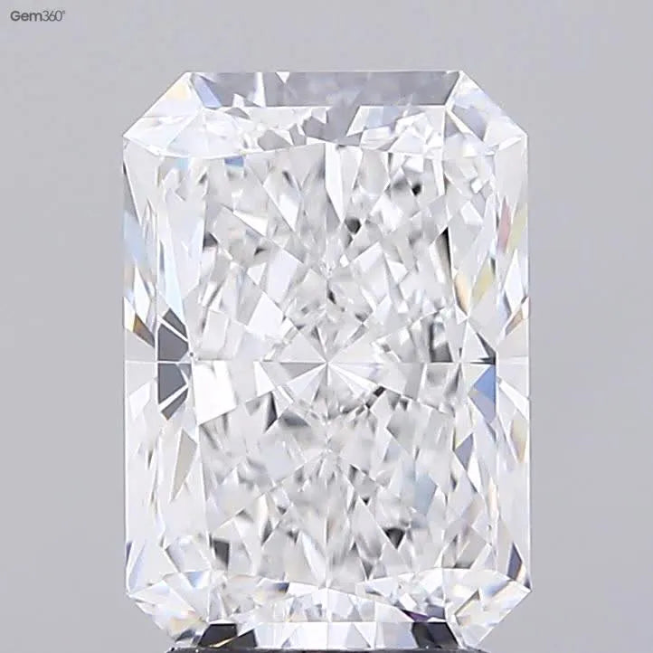 2.9 carats radiant diamond