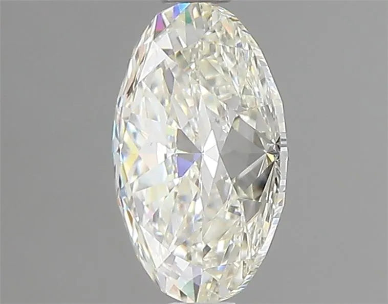 1.5 carats oval diamond