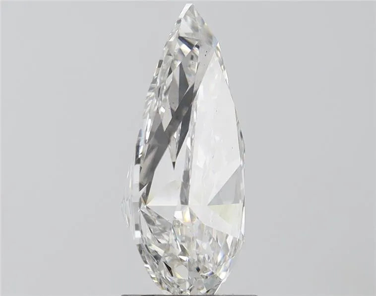 4 carats pear diamond