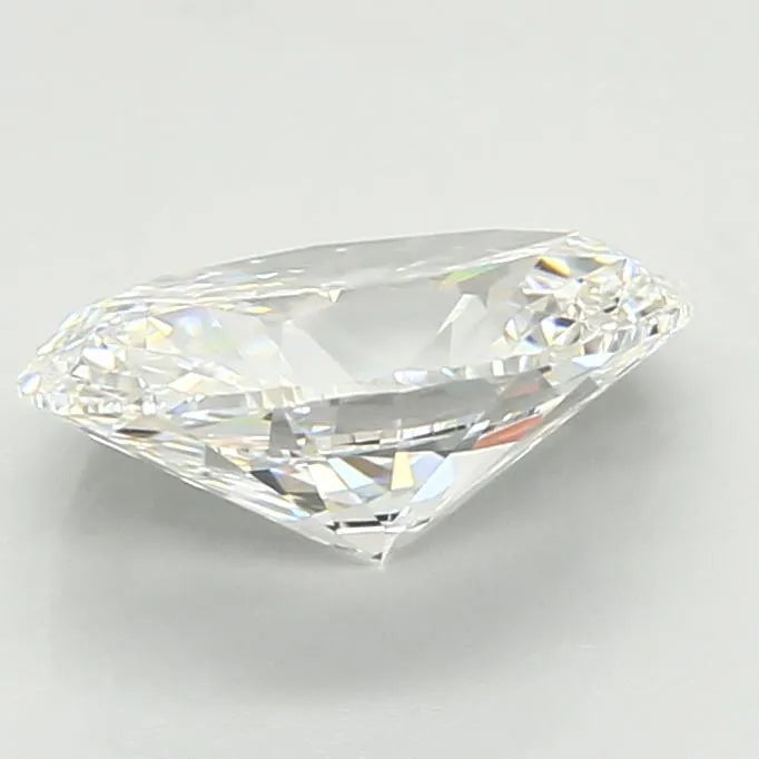 1.6 carats oval diamond