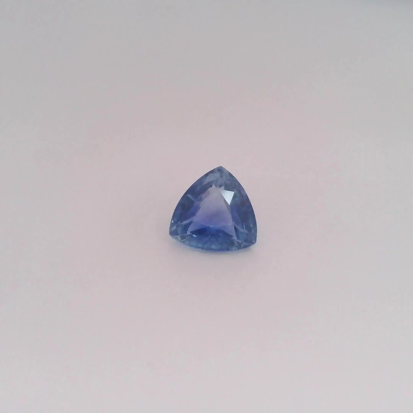 1.54ct trilliant natural sapphire (colour blue, clarity slightly included, cut faceted)