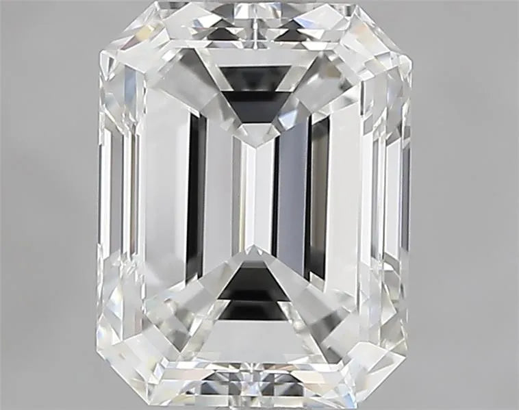 2 carats emerald diamond