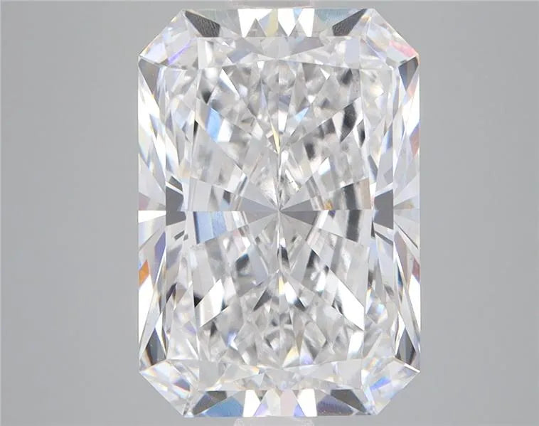 4.96 carats radiant diamond