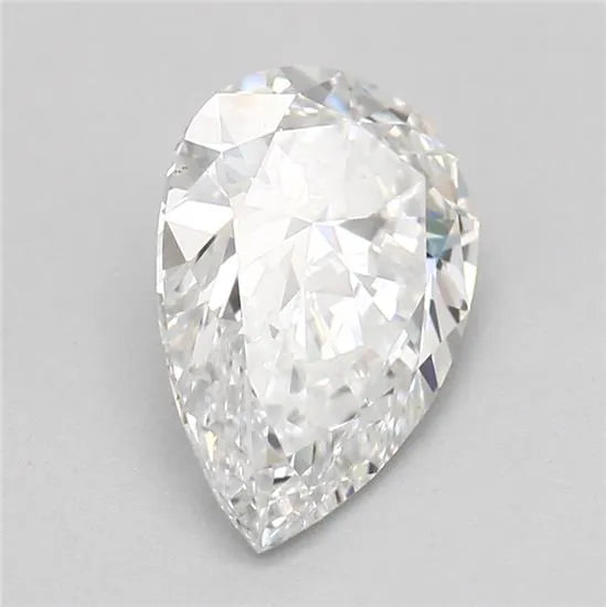 0.9 carats pear diamond