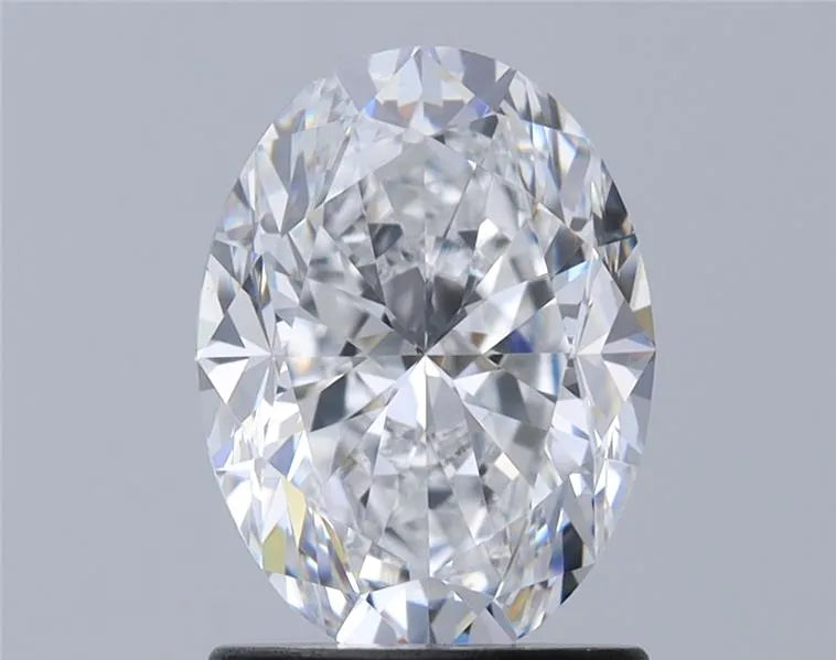 1.5 carats oval diamond