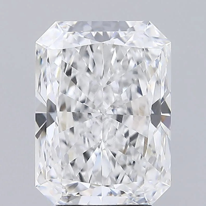 3.56 carats radiant diamond