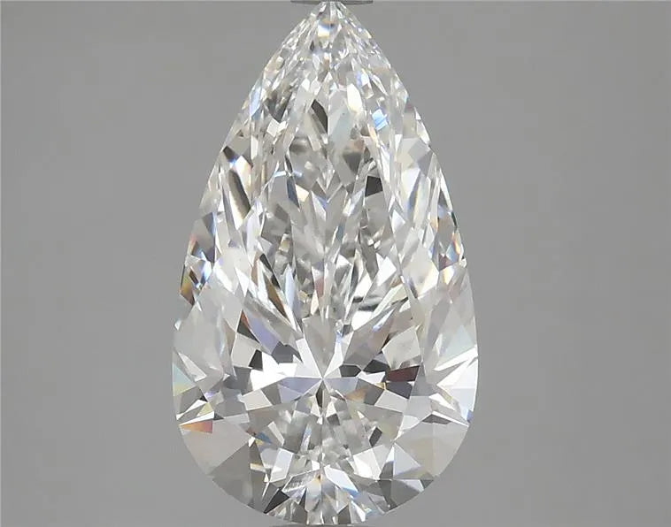 2.7 carats pear diamond