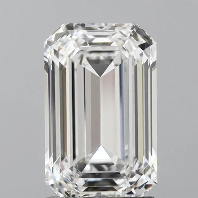 2.01 carats emerald diamond