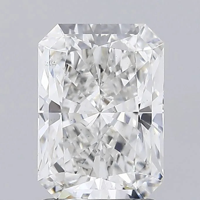 1.9 carats radiant diamond