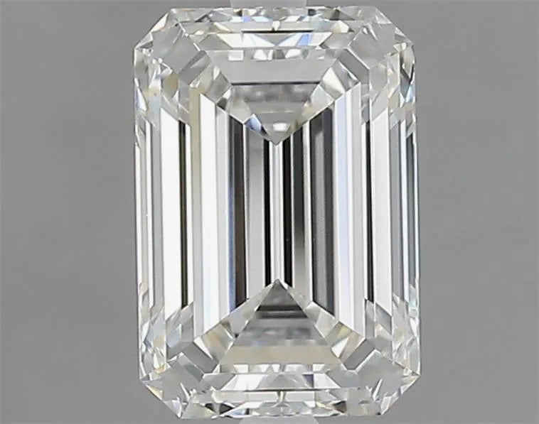 1.5 carats emerald diamond