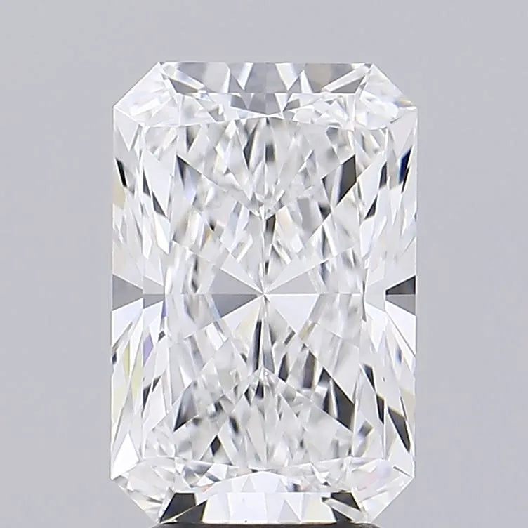 3.53 carats radiant diamond