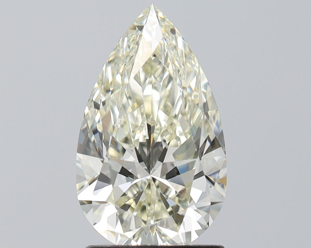 1.55 carats pear diamond