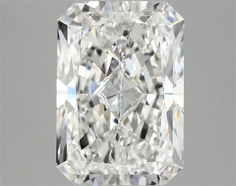 2.50ct radiant lab grown diamond (colour e, clarity vvs2, igi certified)